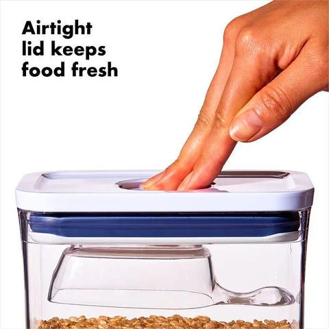 OXO Good Grips Pet POP Container – 4.4 Qt/4.2 L with Scoop