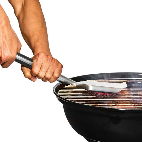 Coiled Grill Brush With Replaceable Head